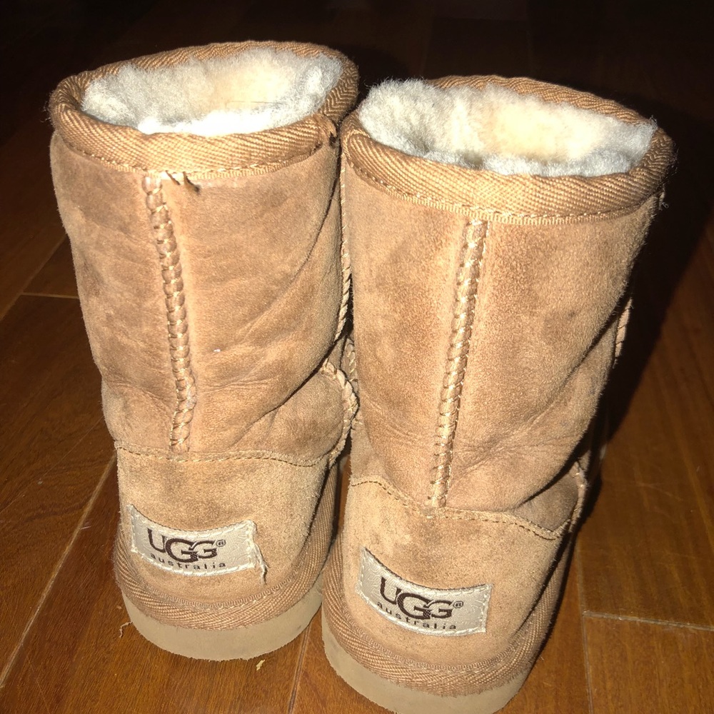 Ugg boots Chestnut girls size 12